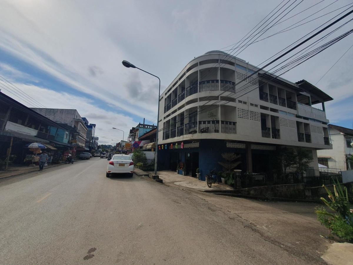 Thadan Guest House Ban Houayxay Exterior foto