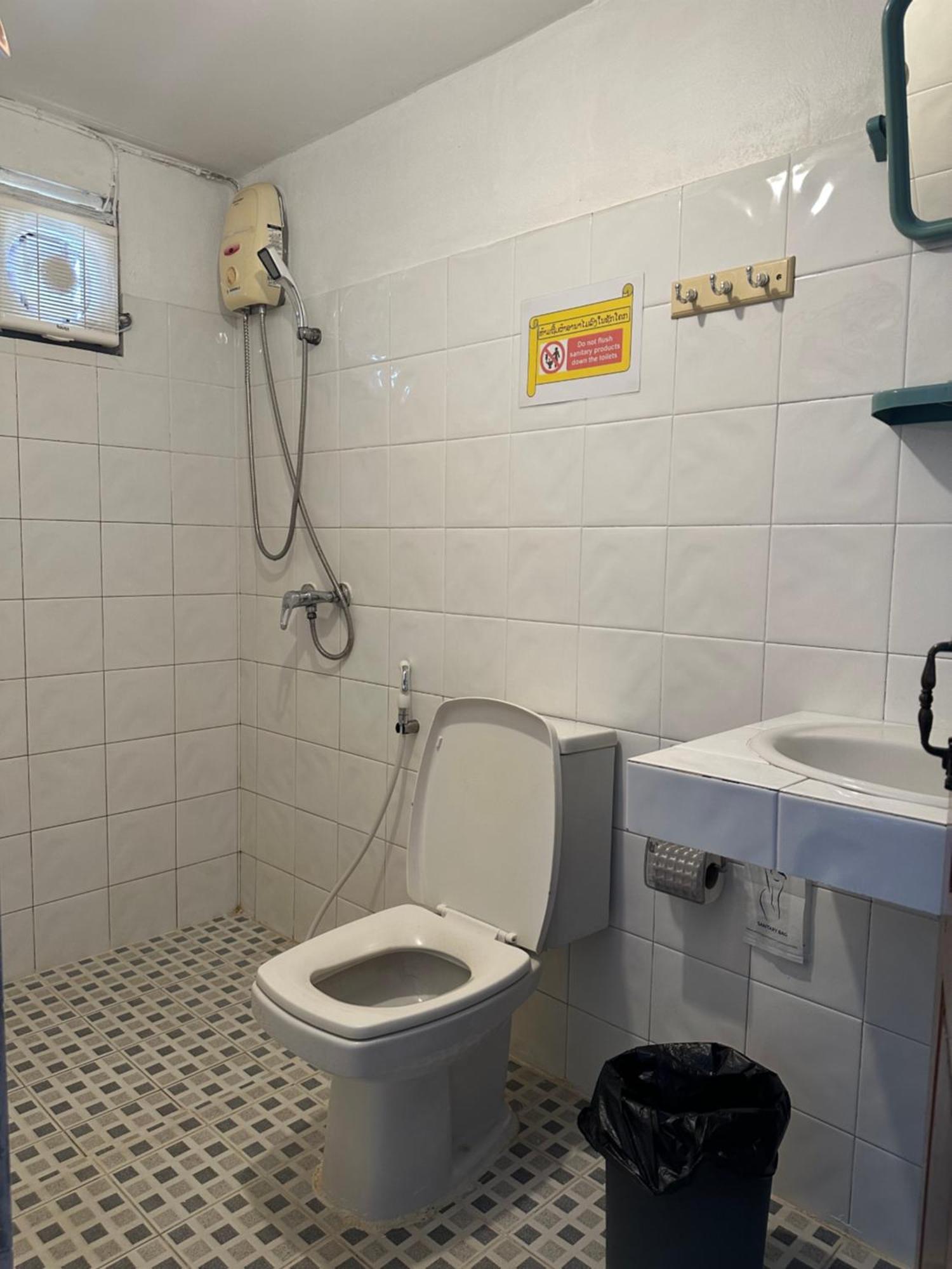 Thadan Guest House Ban Houayxay Exterior foto